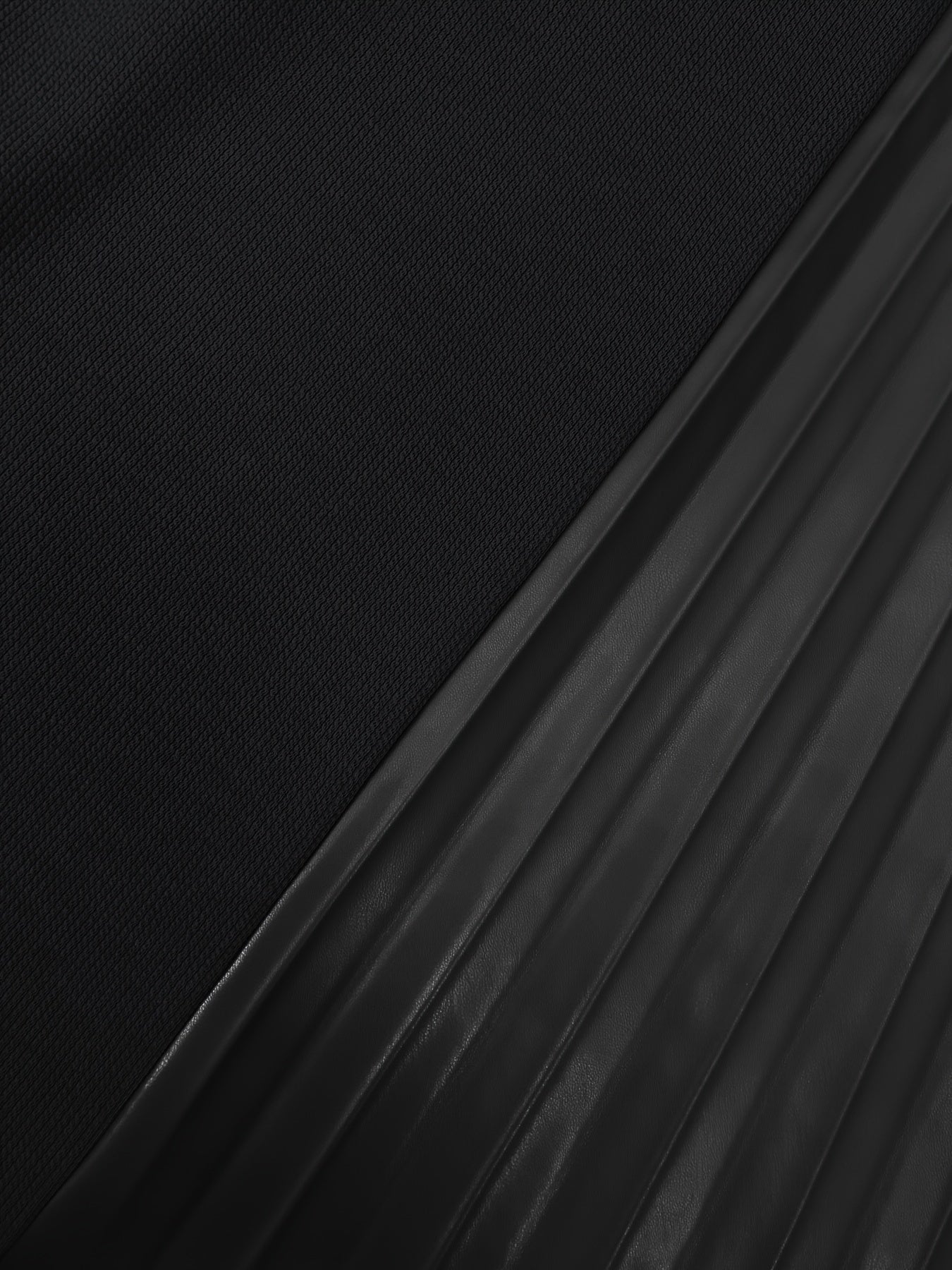 Elegant Pleated Long Dress for Women - Solid Color, Belted Waist, Casual Style, Machine Washable - Perfect for All Seasons, Middle Eastern, Muslim, Patchwork