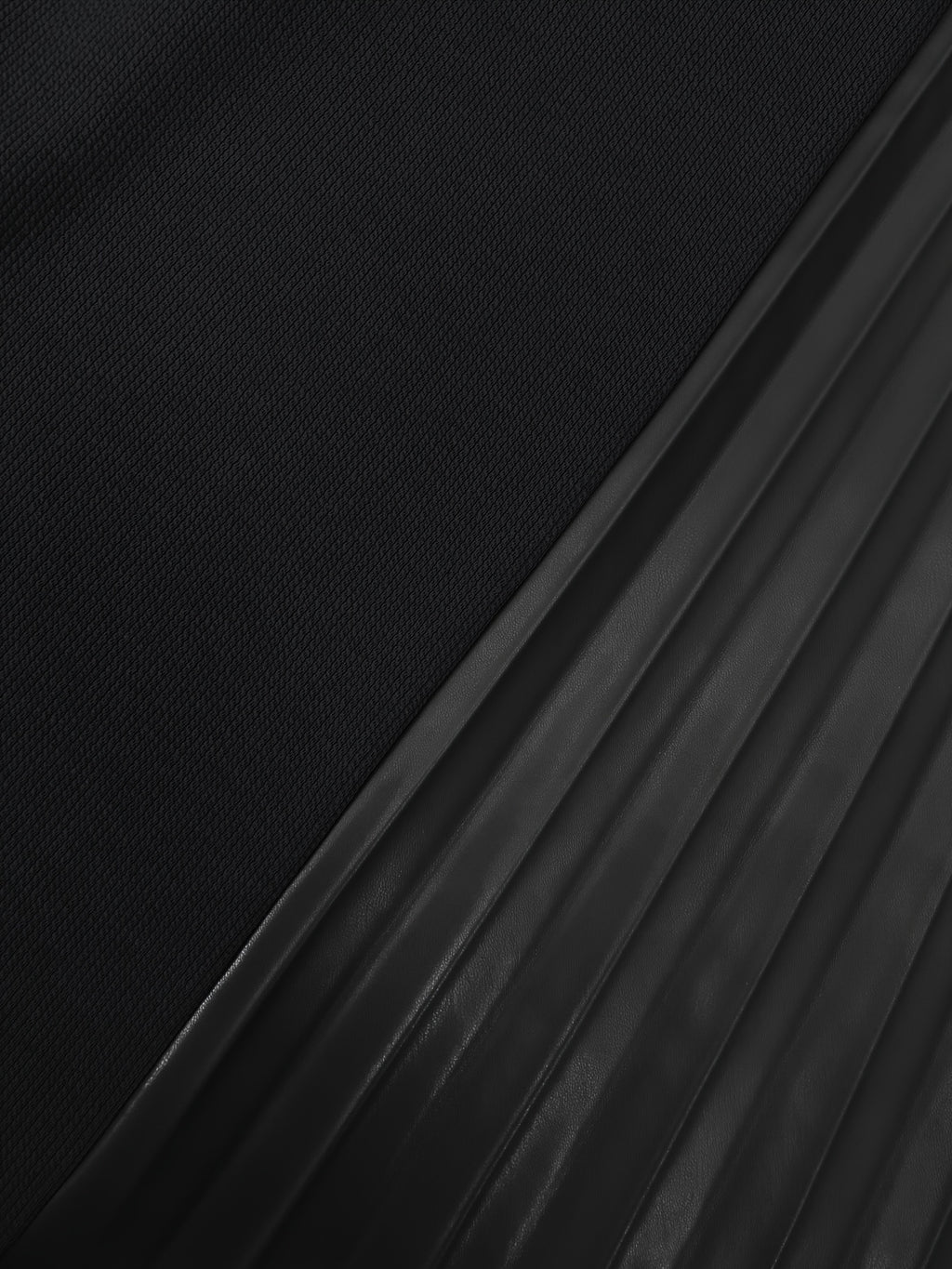 Elegant Pleated Long Dress for Women - Solid Color, Belted Waist, Casual Style, Machine Washable - Perfect for All Seasons, Middle Eastern, Muslim, Patchwork